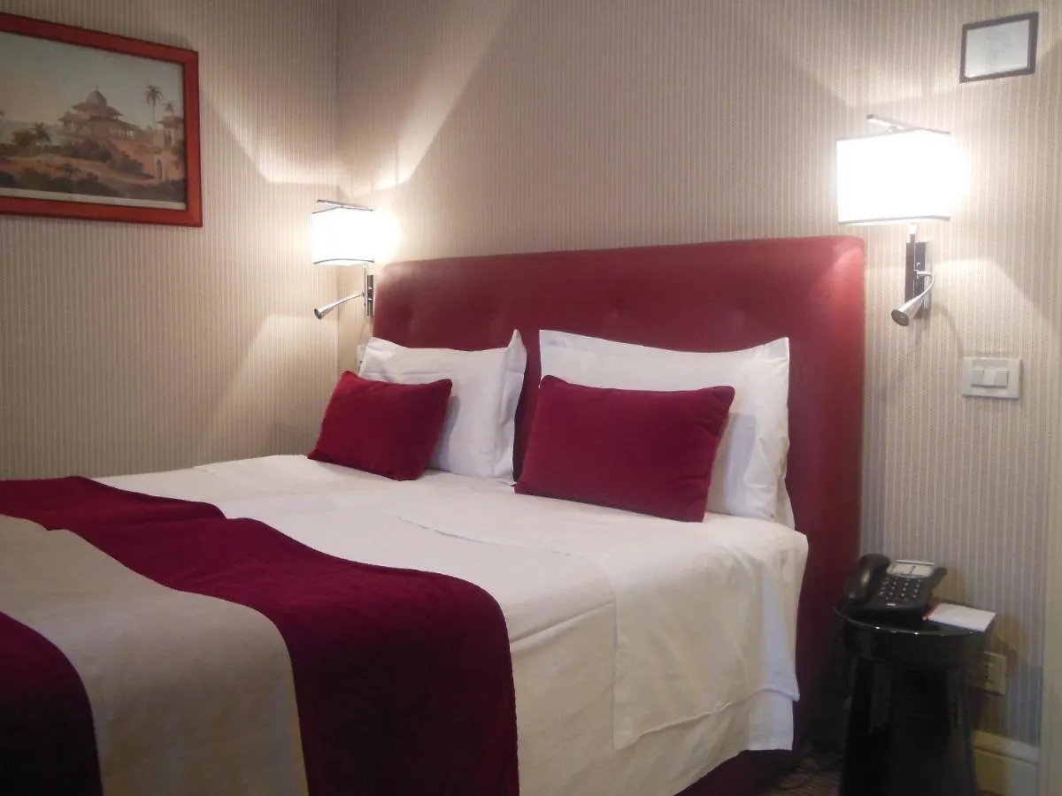 Hotel Dei Borgognoni Rome 4*,  Italy