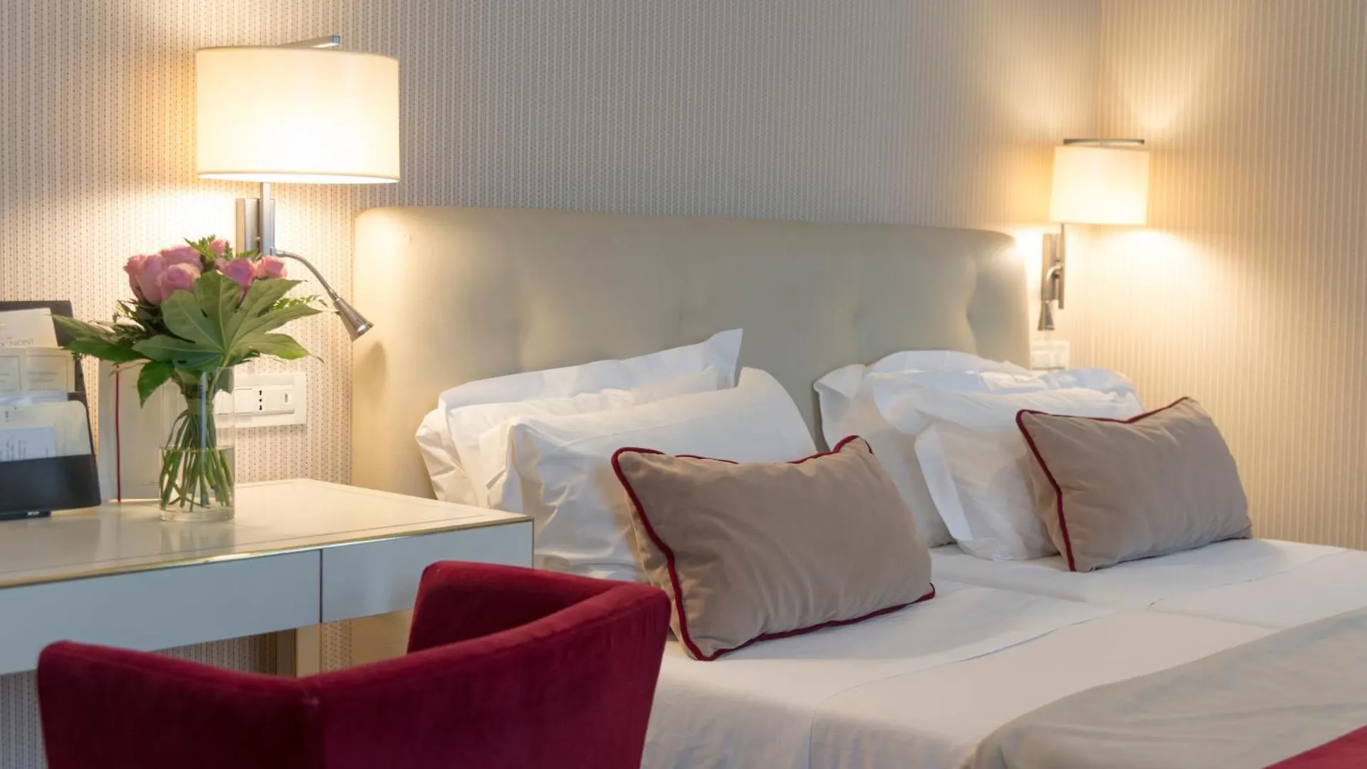 Hotel Dei Borgognoni Rome 4*,  Italy