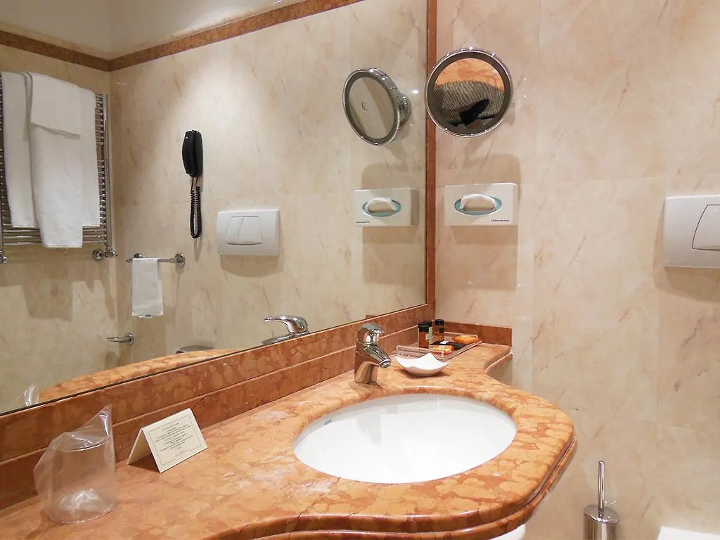 ****  Hotel Dei Borgognoni Rome Italy