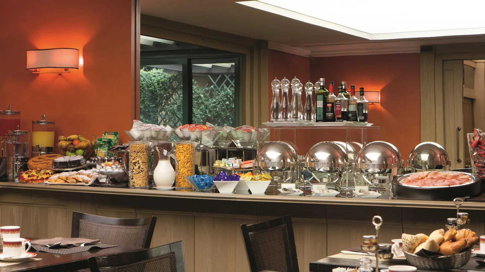 Hotel Dei Borgognoni Rome 4*,